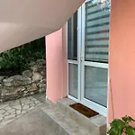 Affittacamere Sunray Guest House, Private & With Lovely Sea View