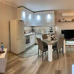 Affittacamere Sunray Guest House, Private & With Lovely Sea View 3*