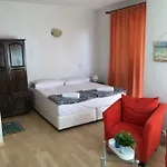 Affittacamere Sunray Guest House, Private & With Lovely Sea View 3*