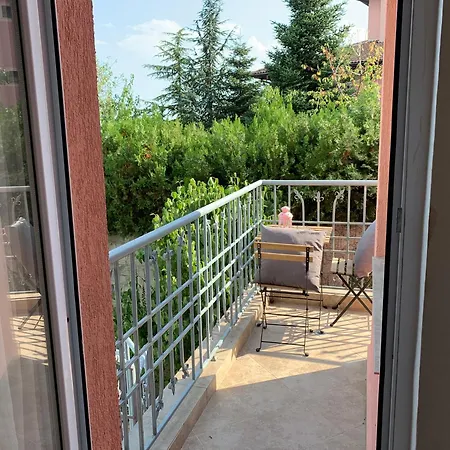 Sunray בית הארחה