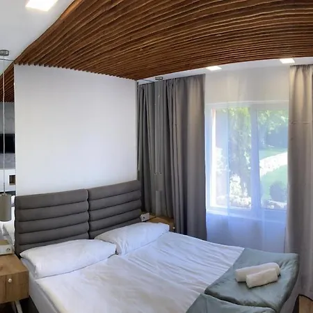 Sunray Guest House, Private & With Lovely Sea View בית הארחה