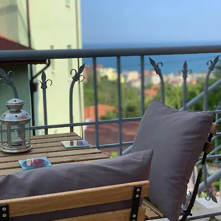 בית הארחה Sunray Guest House, Private & With Lovely Sea View וארנה