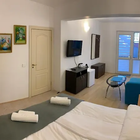 Sunray Guest House, Private & With Lovely Sea View Gæstehus 3*