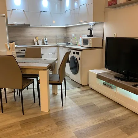 Sunray Guest House, Private & With Lovely Sea View Gæstehus Varna