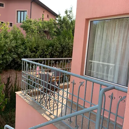 Penzion Sunray Guest House, Private & With Lovely Sea View