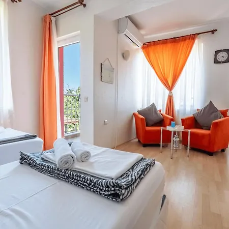 Sunray Guest House, Private & With Lovely Sea View Varna