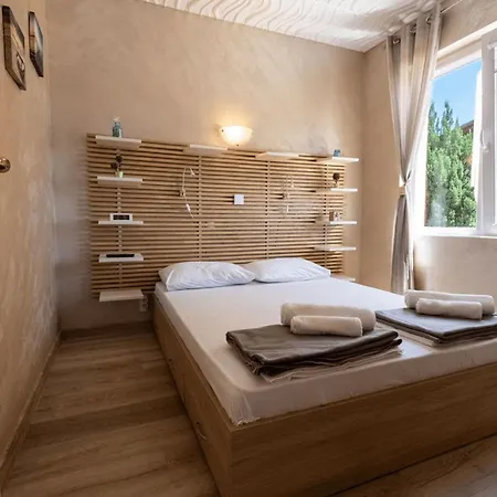 Sunray Guest House, Private & With Lovely Sea View Varna