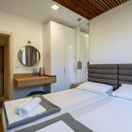 Sunray Guest House, Private & With Lovely Sea View Gæstehus 3*