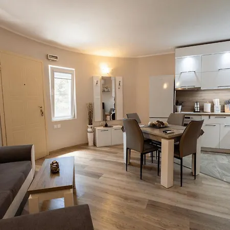 Sunray Guest House, Private & With Lovely Sea View Penzion