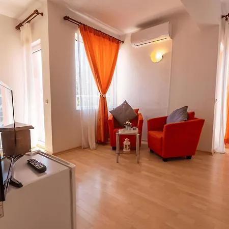 Penzion Sunray Guest House, Private & With Lovely Sea View 3*