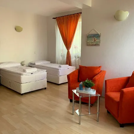 Sunray Guest House, Private & With Lovely Sea View Penzion 3*